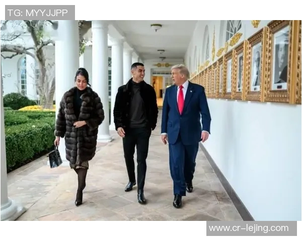 特朗普与C罗踢球的AI视频引发热议他既聪明又酷的形象令人惊叹