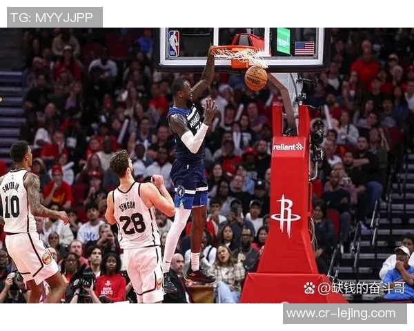 兰德尔三节豪取三双表现出色但失误频繁影响球队表现 兰德尔三节豪取三双表现出色但失误频繁影响球队表现