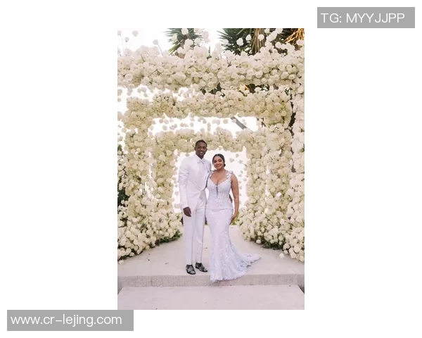 若日尼奥庆祝新婚六个月分享唯美婚纱照展现幸福甜蜜瞬间