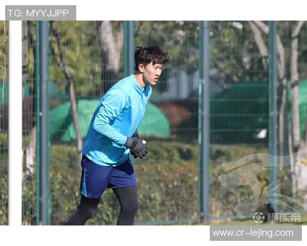 滇池湖畔武汉三镇一线队与B队2026赛季昆明冬训正式开启新征程 滇池湖畔武汉三镇一线队与B队2026赛季昆明冬训正式开启新征程