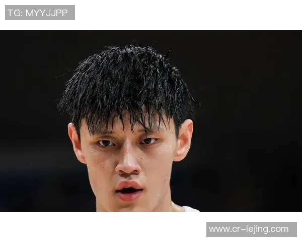 曾凡博NBA中国赛表现平平首战无出手次战坐冷板凳引关注