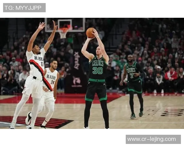 前NBA球员质疑布朗何时能获得认可50分双料MVP带领残阵绿军排第三 前NBA球员质疑布朗何时能获得认可50分双料MVP带领残阵绿军排第三